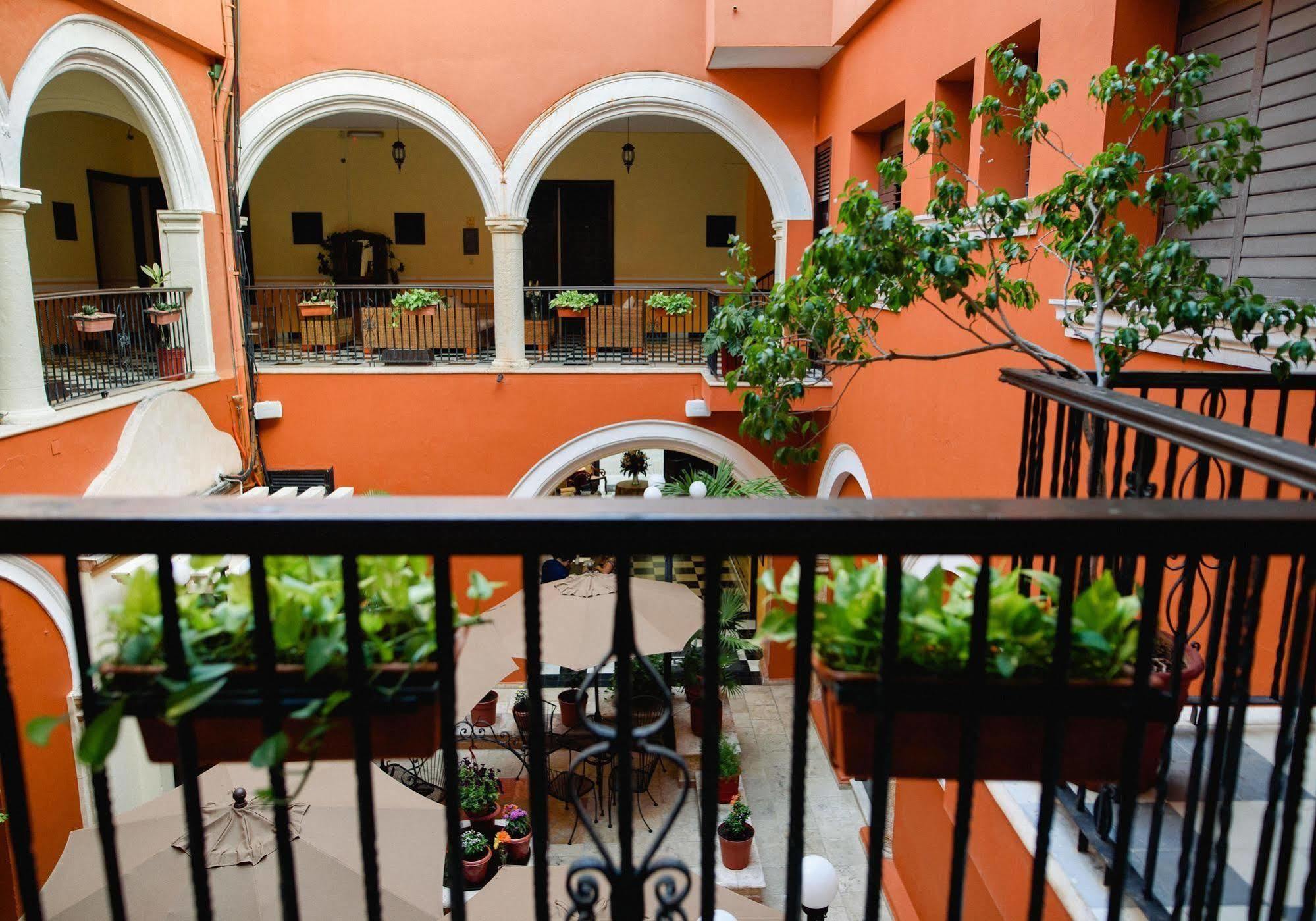 Mision Campeche Hotel Exterior photo